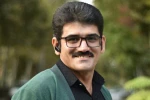 با محوریت 4 شخصیت اصلی آثار شکسپیر نمایش نامه ای را آماده اجرا می کنیم
اجرای عمومی بازگشت در اوایل سال آینده انجام خواهد شد 2
