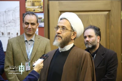حجت الاسلام و المسلمین احمد مازنی در حاشیه تماشای نمایش «برگشتن»:

کمیسیون فرهنگی مجلس بر افزایش بودجه تئاتر تاکید دارد