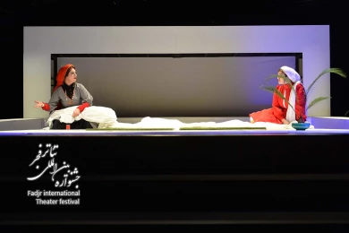 تنها خرچنگ خانگی لای ملافه های خانه میکند اتللو