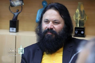 پیام کورش زارعی به بهانه روز جهانی تئاتر:

بی‌شک تئاتر و هنرمندانش را باید قدر دانست