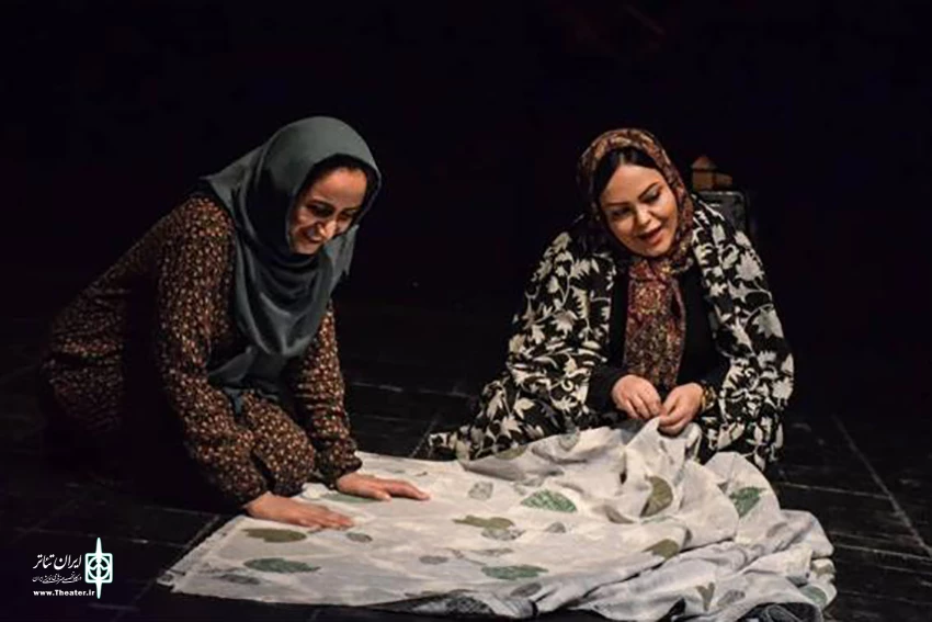 تخفیف دانشجویی برای نمایش «پاییز نگفته بود» 2