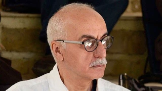 بازخوانی ظرفیت های تله تئاتر در روزهای کرونا با داریوش مودبیان (3)

از تجربه کشورهای دیگر استفاده کنیم
سیاستگذاران با افرادی که ایده ، روش  و نگاه خاص دارند مشورت کنند