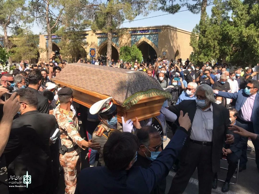 استاد کشاورز هنرمندی نامی و انسانی متعالی بود 3