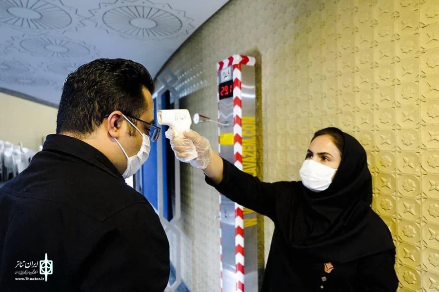 نمایش «یه گاز کوچولو» در تالار سایه به صحنه رفت 4