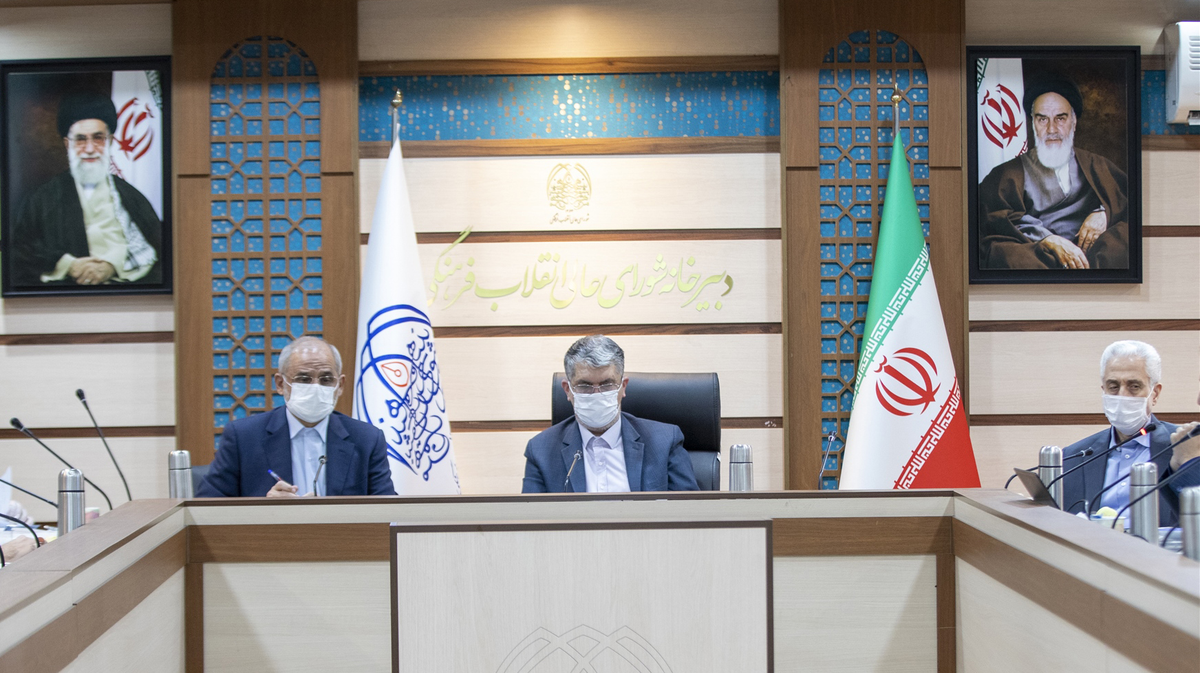 در جلسه دوم شورای عالی انقلاب فرهنگی
پیش نویس سند توسعه هنر بررسی شد
رشد هفت برابری تماشاگران تئاتر از 85 تا97