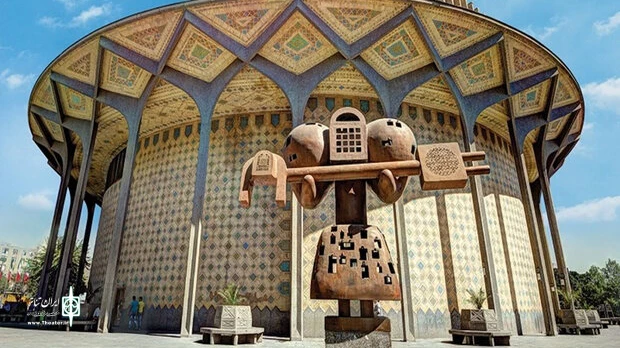 سالن‌های تئاتر همچنان باز است
تعطیلی منوط به ابلاغیه ستاد کرونا 2