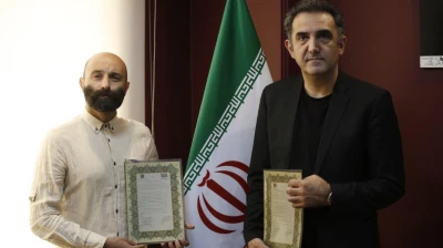 با امضای یک تفاهم نامه

انجمن صنفی هنرمندان تئاتر تهران با تالار محراب همکاری می‌کند