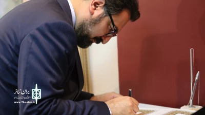 در پیام تسلیت معاون هنری مطرح شد

خسرو سینایی سال‌ها برای شناخت ریزه‌های فرهنگ ایران تلاش کرد