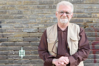آخرین گفت و گوی مرحوم مسعود سمیعی  در پاتوق ایران تئاتر:

نمایشنامه نویسی که 30 اثر درباره نقش زن در تاریخ ایران دارد
امیدوارم بتوانم آثارم را در اختیار نسل جوان قرار دهم