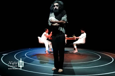 بین یه عالمه ماهی