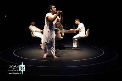بین یه عالمه ماهی