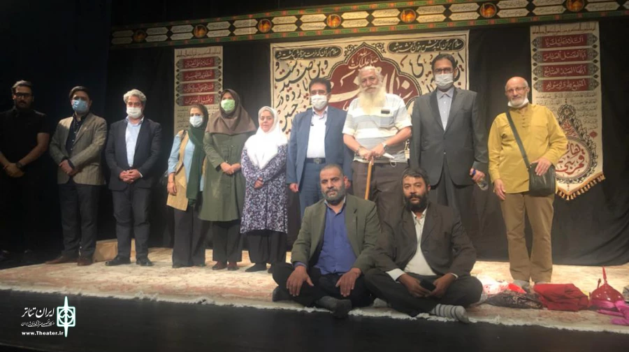 معاون هنری وزیر به تماشای «عمو هاشم» نشست 3