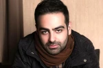 نمایش تیمارستان را بر اساس تفکرات آنتی آرتور روی صحنه می برم 2