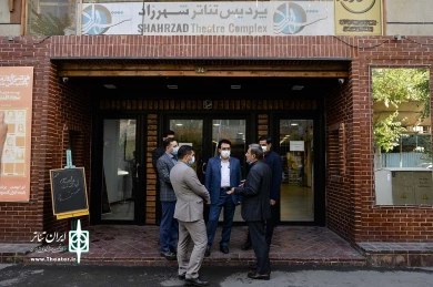 بازدید قادرآشنا از تماشاخانه‌های خصوصی