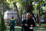 پنجاه و پنجمین سالگرد تاسیس تماشاخانه سنگلج برگزار شد
کاشت درختی به نام و یاد عباس جوانمرد در مجاورت تماشاخانه سنگلج 9