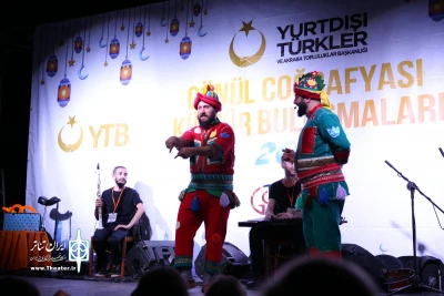 گام به گام با حیات دشوار هنرهای نمایشی در بحران کرونا (22)

واکنش نوادگان سلطان سلیمان به شیوع ویروس کرونا
تلاش تئاتر ترکیه برای عبور از بحران