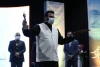 حاج قاسم سلیمانی جدای از رشادتش عشق به هنر داشت
سال آینده جشنواره به صورت بین‌المللی برگزار می‌شود 7