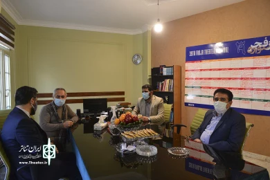 دیدارمحمدمجتبی حسینی معاون و قادر آشنا با اعضا دبیرخانه جشنواره تئاتر فجر