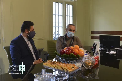 دیدارمحمدمجتبی حسینی معاون و قادر آشنا با اعضا دبیرخانه جشنواره تئاتر فجر