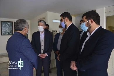 بازدید سید عباس صالحی وزیر فرهنگ و ارشاد اسلامی از دبیرخانه تئاتر فجر