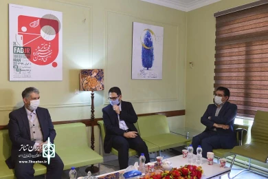 بازدید سید عباس صالحی وزیر فرهنگ و ارشاد اسلامی از دبیرخانه تئاتر فجر