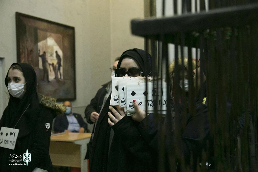 دمکراسی سفارشی