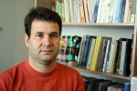  پوشش 50 نمایش صحنه‌ای 