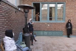 حیاط ناتمام خانه ورنوسفادرانی