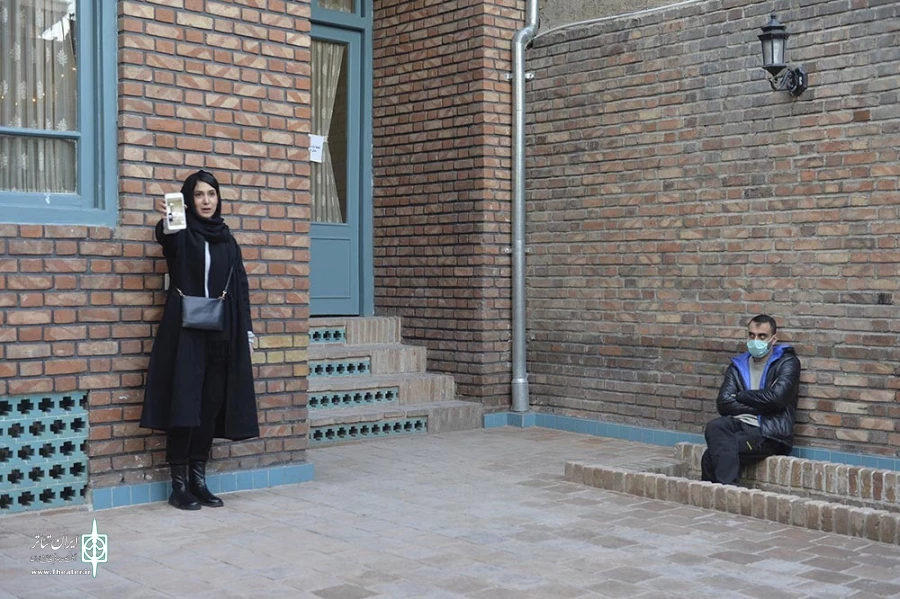 حیاط ناتمام خانه ورنوسفادرانی