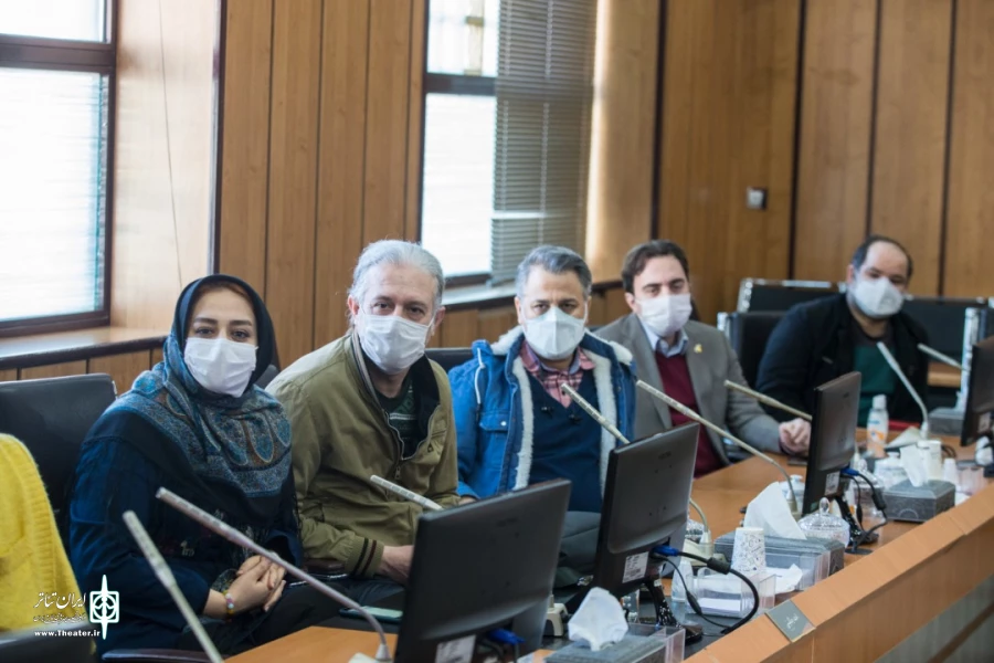 در دیدار اعضای هیئت امنای انجمن هنرهای نمایشی و جمعی از هنرمندان فعال تئاتر  با اعضای شورای شهر قزوین مطرح شد 2