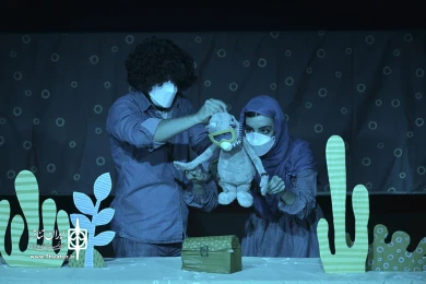 اجراهای تماشایی بازیگران و صداپیشگان با همراهی عروسک‌هایی که ظاهرشان چندان تماشایی نیست