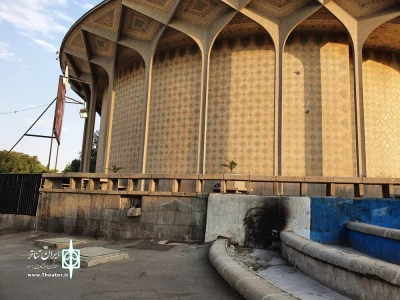 تعیین حریم محوطه تئاتر شهر خواسته دائمی جامعه هنری

مطالبه هنرمندان برجسته تئاتر از تصمیم گیران چیست؟