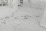 رد خون در محوطه تئاتر شهر پس از یک درگیری خونین  2