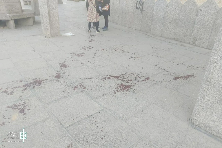 رد خون در محوطه تئاتر شهر پس از یک درگیری خونین  2