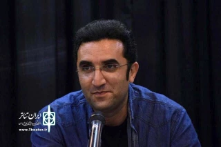 مهدی صالحیار کارگردان حاضر در برنامه نوروزی  روز ملی هنرهای نمایشی 1400

تلاش برای حفظ آئین‌های ایرانی ستودنی است