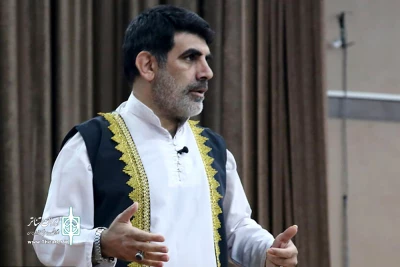 بهزاد پاکدل کارگردان حاضر در برنامه نوروزی روز ملی هنرهای نمایشی 1400

منابع مکتوب آئین‌ها را دریابیم