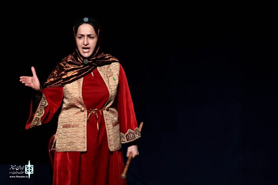 نقالی شاه بهرام را در برای اجرا در جشنواره تئاتر آیینی سنتی آماده می کنم 2