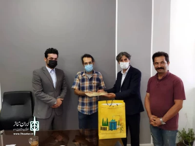 با حضور رییس فرهنگ و ارشاد شهرستان

رییس شعبه مرودشت موسسه هنرهای نمایشی فارس انتخاب شد