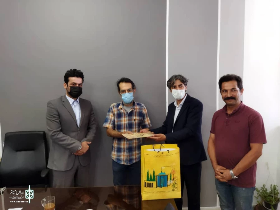 هادی امامی مقدم به عنوان رییس شعبه مرودشت موسسه هنرهای نمایشی فارس انتخاب شد  2