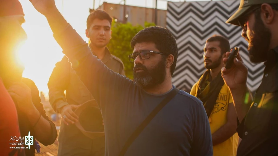 نمایش «ارض الشمس» اثری میدانی به کارگردانی شهاب راحله