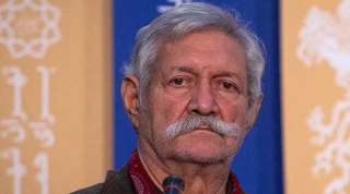 آتش تقی پور در گفت وگو با ایران تئاتر عنوان کرد:

نقش مهم آموزش برای جوان ها در تلویزیون تئاتر ایران