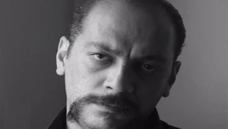 سعید زارع در گفت وگو با ایران تئاتر مطرح کرد:

نمایشنامه بیهوده قرمز نشدن را نوشته ام
اجرا این نمایشنامه در شرایط کرونایی دشوار است