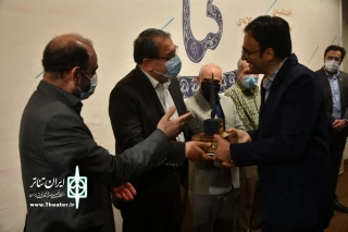 بررسی تاریخ و سابقه تعزیه در همدان

«مجلس نامه غم» برگزیده نخستین دوره دوسالانه کتاب عاشورا شد