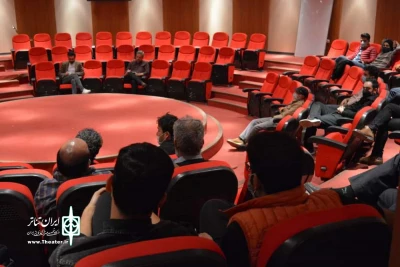 در جلسه هم‌اندیشی با هنرمندان رخ داد

تقدیر انجمن هنرهای نمایشی استان قم از هنرمندان تئاتر خیابانی
