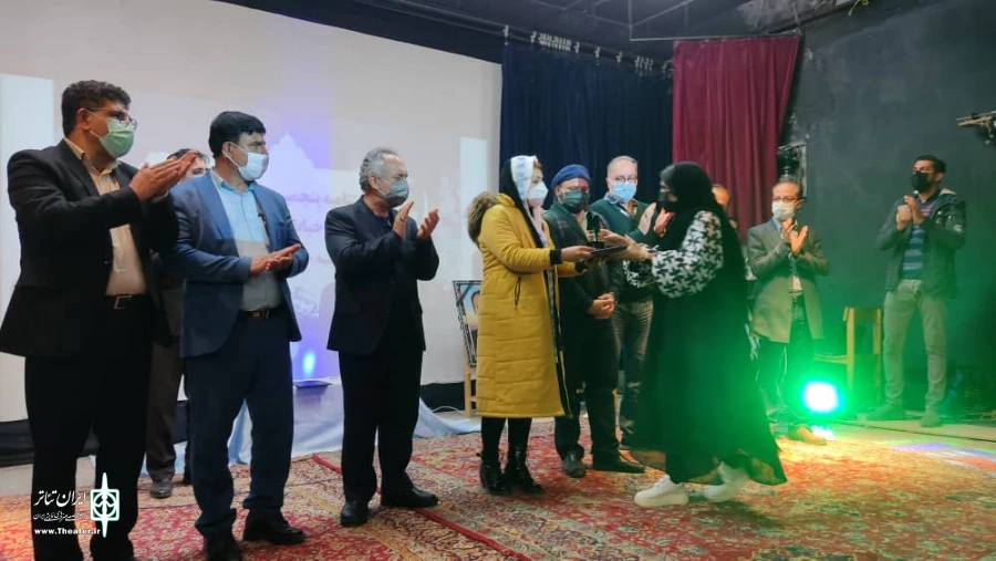 برگزیدگان پنجمین جشنواره استانی تئاتر خیابانی لردگان معرفی شدند 6