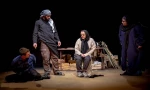 بودن در دوزخی که فرورفتن‌ بر پیش‌‌رفتن‌ رجحان دارد 
کوچ اجباری از آبادی امن گفت‌وگو به میدان‌ مین تک‌صدایی 
ملاقات با شرم
 2