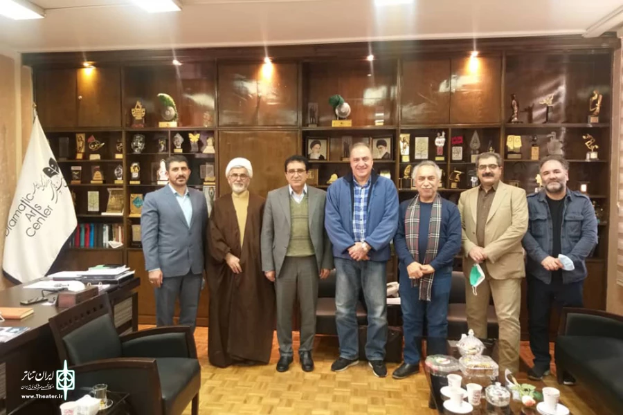 برگزاری تور نمایشی اجرای آثار نخل سرخ در استان های کشور 6