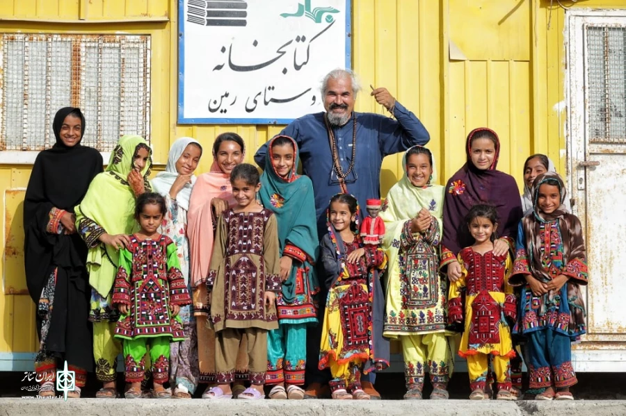 سیاوش ستاری: امیدوارم مهارت‌ها دوباره کشف و آب به سرمنشا برگردانده شود

گرایش به هنر سنتی، رستاخیزی در احیای فرهنگ ملی است

خیمه‌شب‌بازی را حرف‌های به‌روز می‌تواند نجات می‌دهد نه بدعت‌ها 2