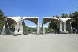 مدیریت کلان دانشگاهی اراده ای برای توجه به نمایش ایرانی ندارد
بخش دانشجویی جوان های علاقمند به نمایش های ایرانی را دلگرم کرده است
 2