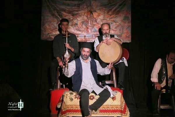 نمایش آیینی با تماشاگر زنده است
اجرای تکنیک ترنابازی در «صورت زخمی»
 2